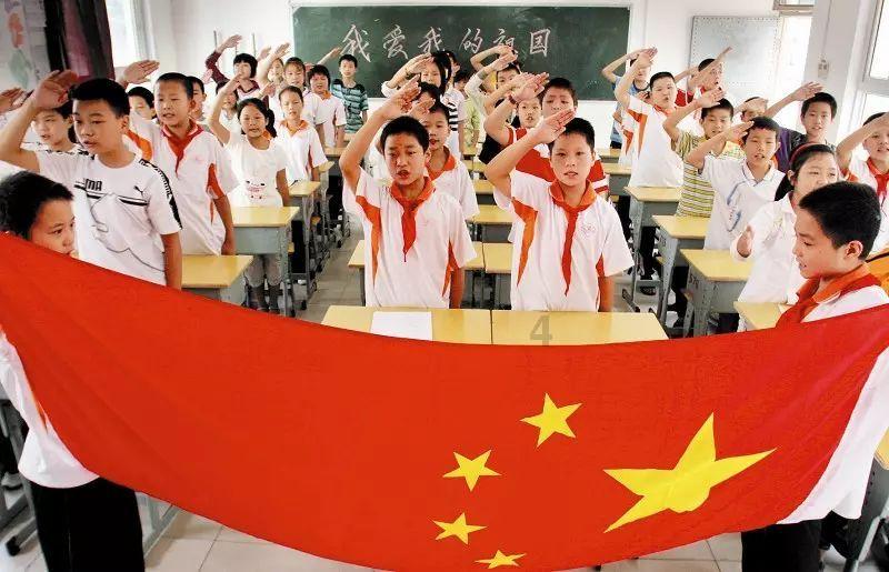英语老师当家教，时间到了还不下课，非要免费再讲一篇古文游戏画面